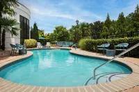 Hampton Inn & Suites ATL-Six Flags - parking