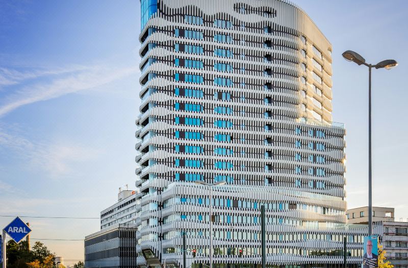 The Zipper Hotel & Apartments