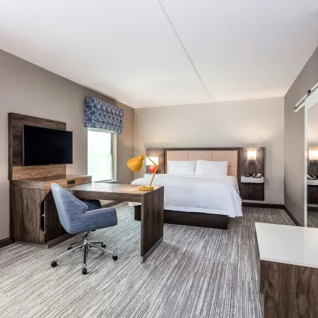 Hampton Inn & Suites Kittery-Portsmouth