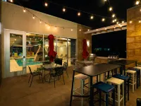 Home2 Suites by Hilton Joplin - breakfast