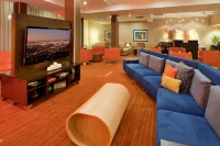 Courtyard Pittsburgh North/Cranberry Woods - Pet friendly