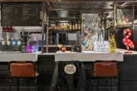 Moxy Lille City - Barer
