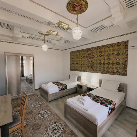 Lola Boutique Hotel