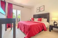 Lalq13 Stunning Frontline Golf 3 Bed Apt - بوتيك
