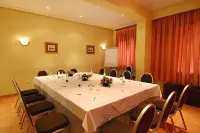 Hotel Alcántara - ที่มีที่จอดรถ