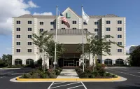 Embassy Suites by Hilton Dulles Airport - Airport Shuttle