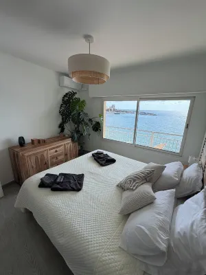 Apartment "Sur l'Eau" walking distance to beach and center. Gulf of Saint-Tropez - 4-Star