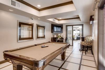 Billiards #1 Location - Fast Wifi - Work Area - 2Br/2.5 Bath - Free Parking (FV1) Photo