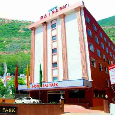Raj Park- Hill View Hotel Exterior