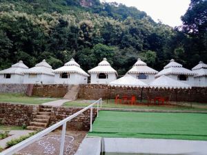 Morni Hills - 1st Luxury Adventure Resort in Tikkartaal