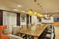 Hampton Inn Shawnee - Bãi đậu xe