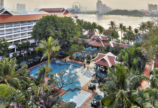 아난타라 리버사이드 방콕 리조트의 야외 수영장 전경