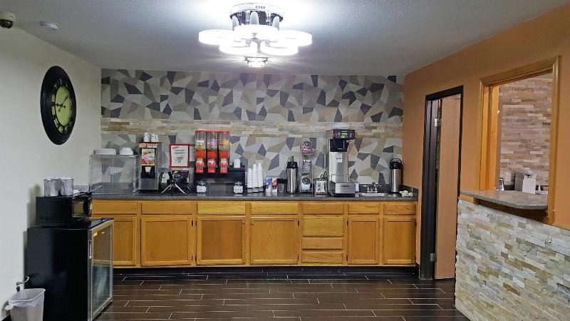 Americas Best Value Inn & Suites Harrisonville