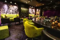 Van der Valk Hotel 's-Hertogenbosch – Vught - bars