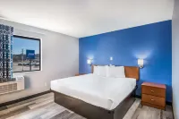 Americas Best Value Inn East Peoria - parking