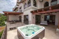 Spectacular 3 Bedroom Penthouse at Croc's Resort & Casino - Hot Tub