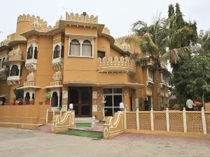 Hotel Pratap Palace