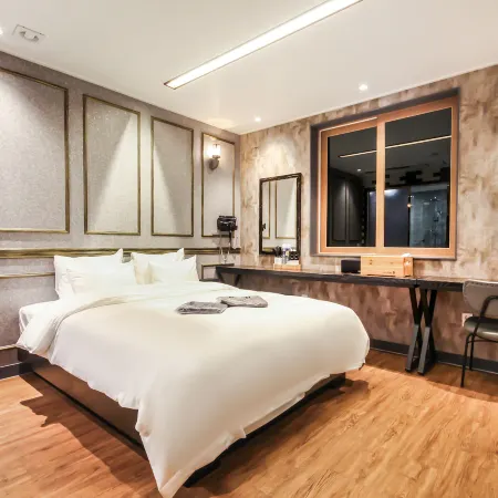 Jinju JS Hotel