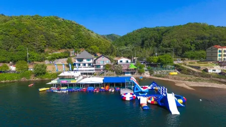 Chuncheon Namiseom Yeonhwa Pension Отели рядом с достопримечательностью «Остров Нами»
