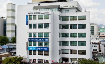 Central Tourist Hotel