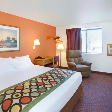 Super 8 by Wyndham Aberdeen East