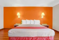 Motel 6 Espanola, NM - parking