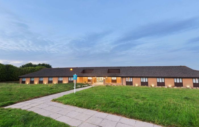 Days Inn by Wyndham Sutton Scotney South