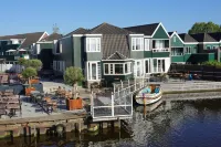 Boutique Hotel Zaan Hotel dekat Koemarkt Purmerend uit 1645