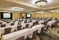 Hilton Kansas City Airport Hotels in May