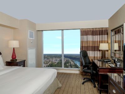 Hilton Niagara Falls/ Fallsview Hotel and Suites