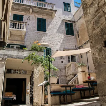 Slavija Culture Heritage Hotel