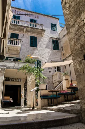 Slavija Culture Heritage Hotel