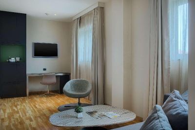 ジュニアスイート(キングベッド) NH ミラノ コンコルディアの写真