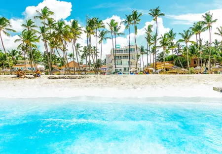 Punta Cana Penthouse  - Best Dominican Ocean View Отели рядом с достопримечательностью «Beach at Bavaro Princess All Suits Resort, Spa and Casino»