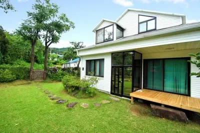 Yongin Byeolyine Pension Hotel dekat Dae Jang Geum Park