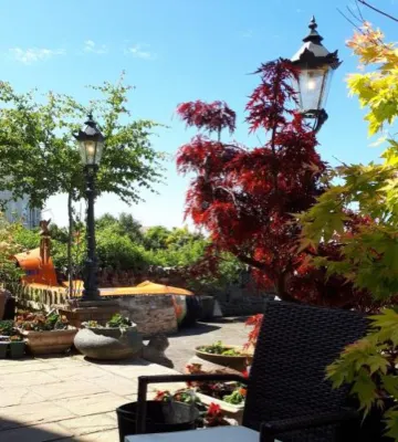 Min y Don Guest House Hotels in 
