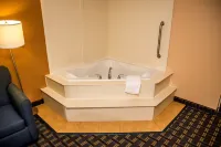 Holiday Inn Express & Suites COCOA BEACH by IHG - Resorts