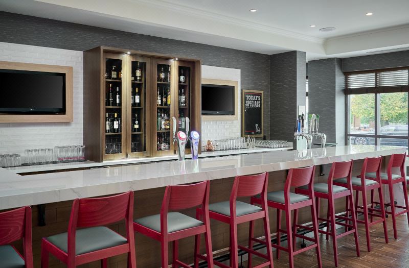 Holiday Inn & Suites Oakville @ Bronte by IHG photo 4