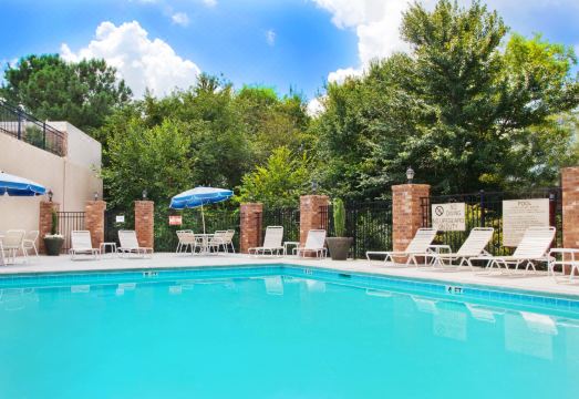 홀리데이 인 익스프레스 오스텔