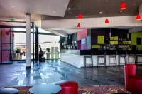 Holiday Inn Express MONTPELLIER - ODYSSEUM by IHG - バー
