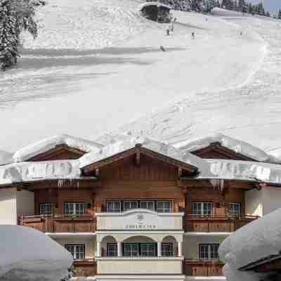 Das Edelweiss - Salzburg Mountain Resort Hotel Exterior