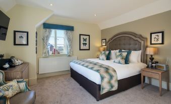 The Tudor House Hotel