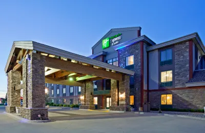 Holiday Inn Express & Suites Brainerd-Baxter Hotels in East Gull Lake
