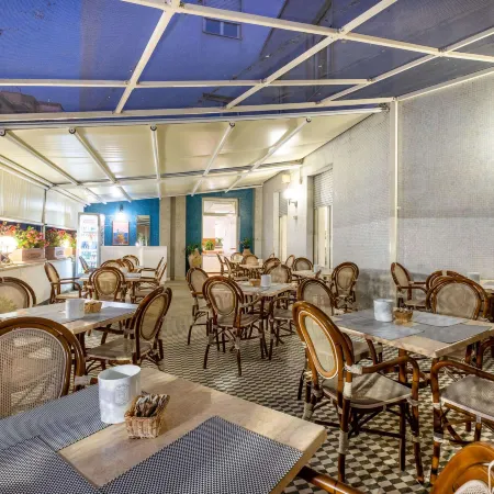 Quality Hotel Nova Domus Отели рядом с достопримечательностью «Трионфале»