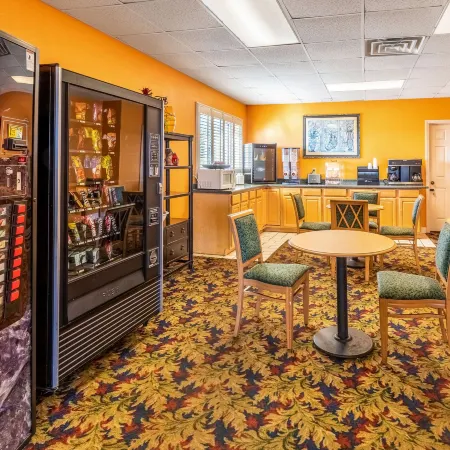 Econo Lodge Knoxville Отели рядом с достопримечательностью «Терки-Крик»