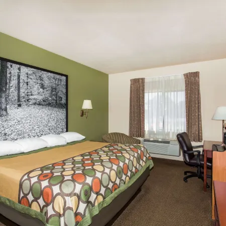 Super 8 by Wyndham Perryville