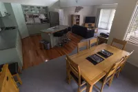 Bay of Islands Gateway Motel & Apartments - 駐車場