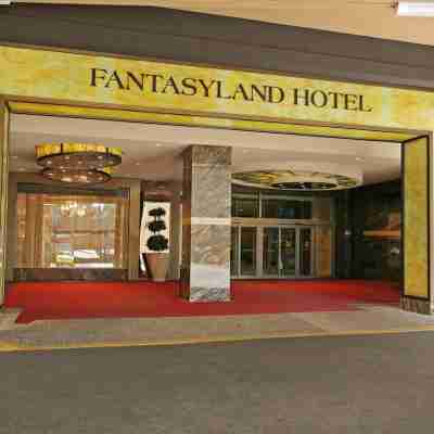 Fantasyland Hotel Hotel Exterior