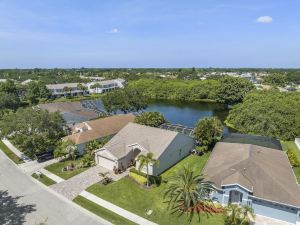 Blue Heron House 3 Bedroom Home by Redawning