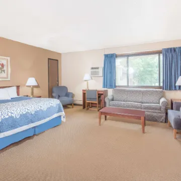 Days Inn by Wyndham Sioux Falls Airport Отели в г. Су-Фолс